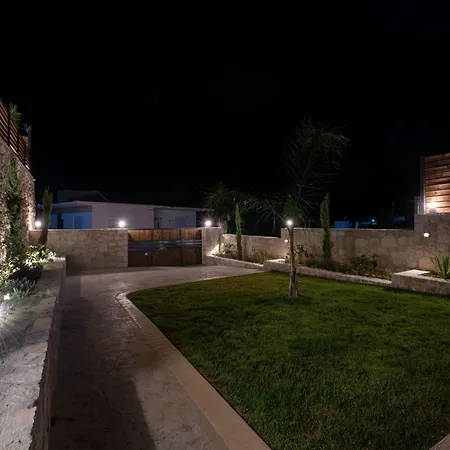 Esotico Escape חאניה