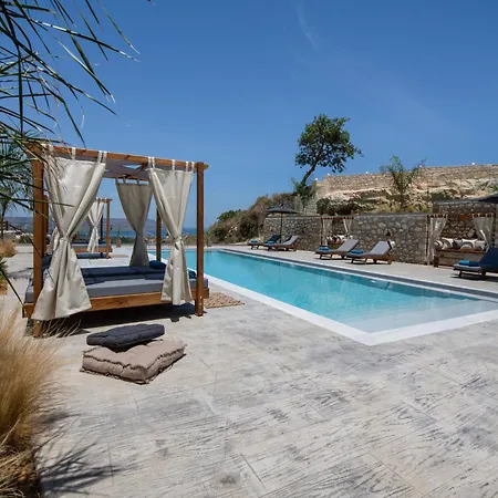 Esotico Escape * חאניה